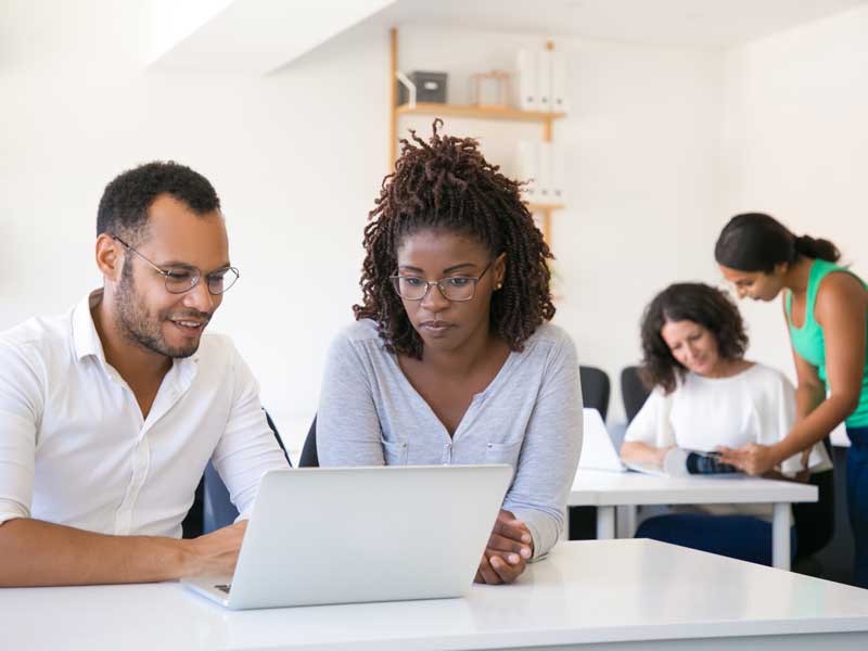 Son muchas las personas que atravesando circunstancia complicadas han tenido la idea de iniciar con un pequeño emprendimiento